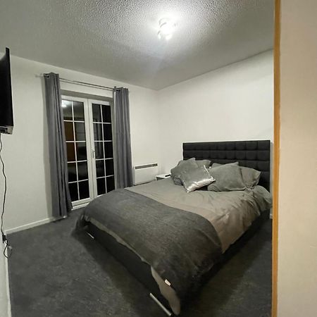 Cardiff Bay Apartment With Parking Екстериор снимка