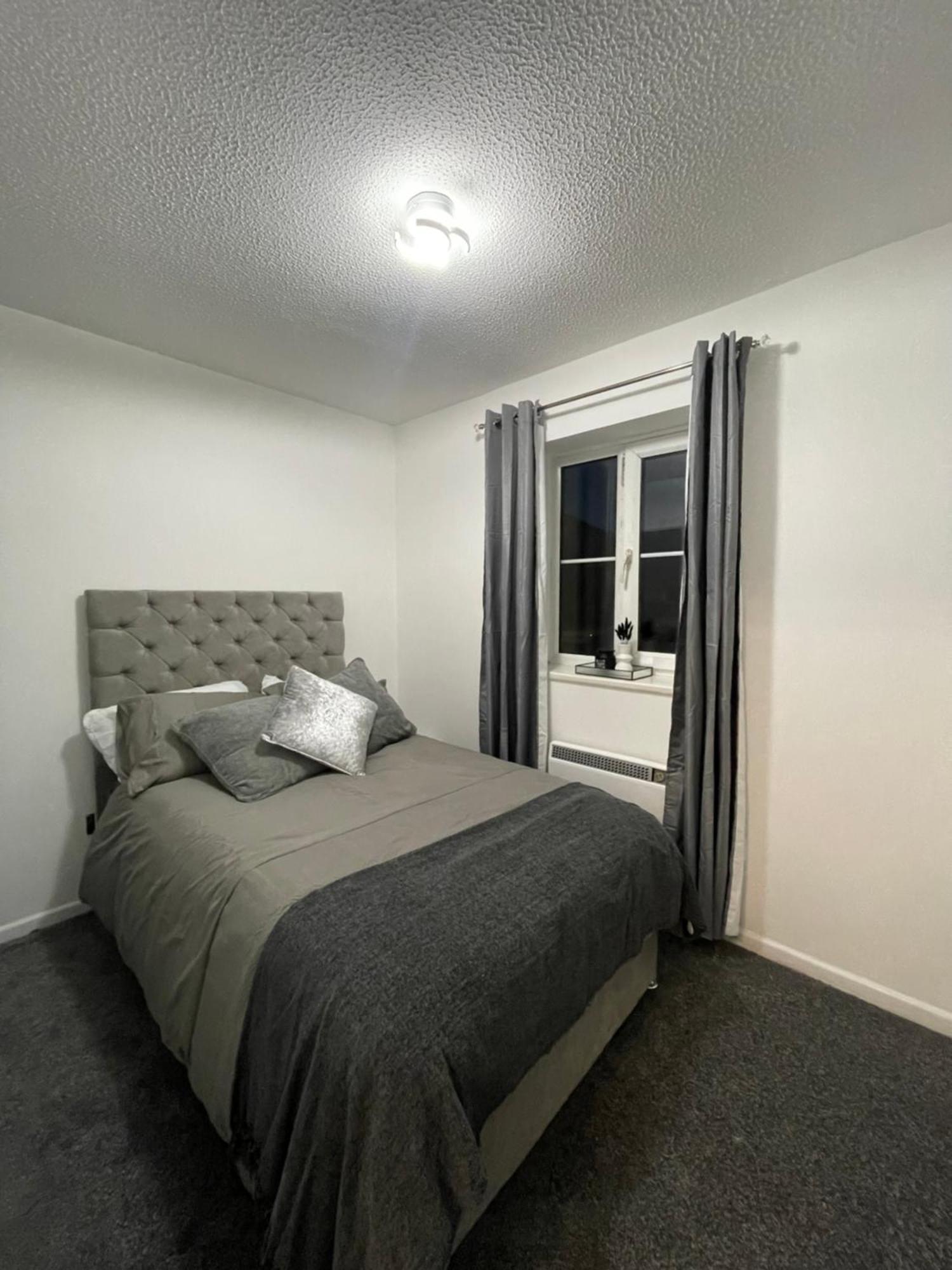 Cardiff Bay Apartment With Parking Екстериор снимка