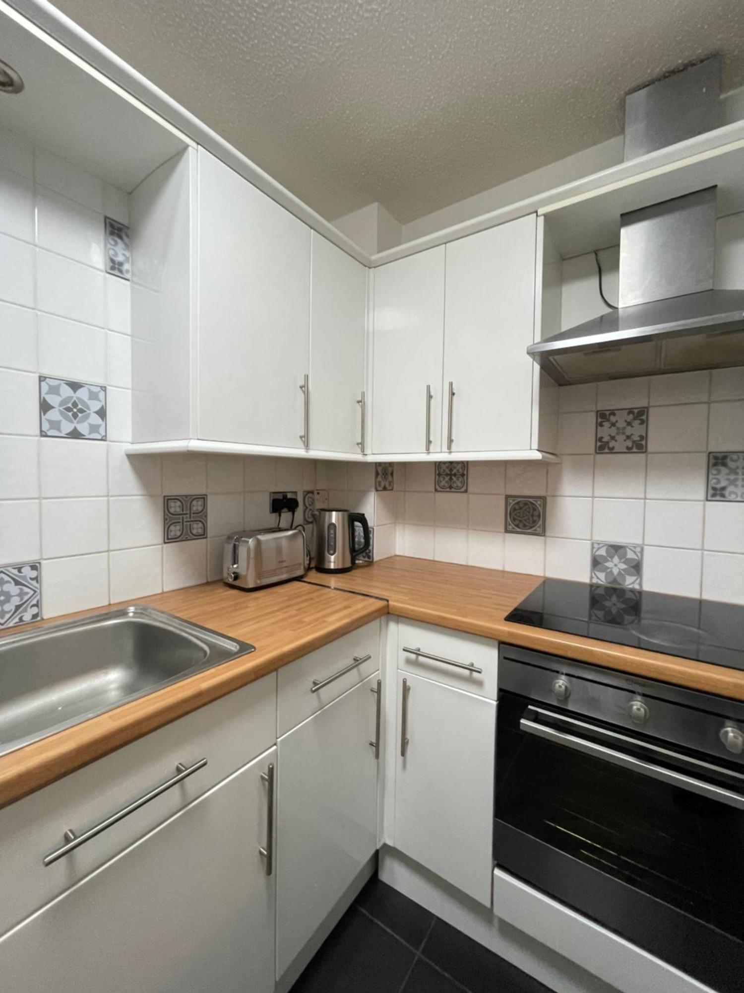 Cardiff Bay Apartment With Parking Екстериор снимка