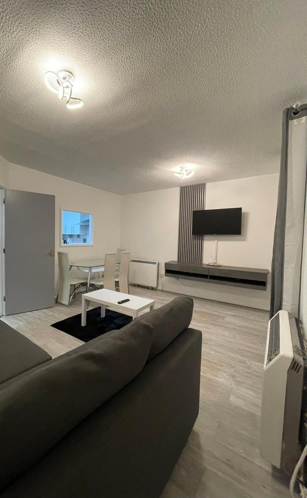 Cardiff Bay Apartment With Parking Екстериор снимка
